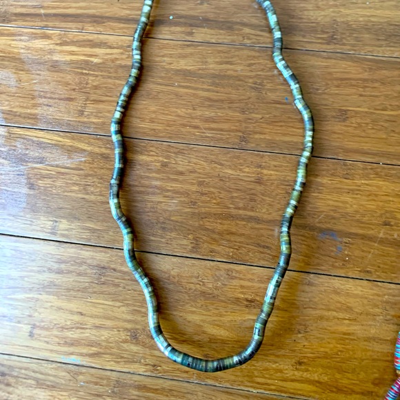 Multiple forms necklace - Picture 3 of 3